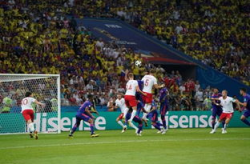 黑白体育nba在线观看,球迷用激光投影为球队打气，夜空成巨幕